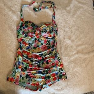 Ladies seafolly 1 piece floral swimsuit.